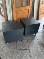 Twee houten bijzettafeltjes / nachtkastjes, Minder dan 55 cm, Gebruikt, Vierkant, Hout