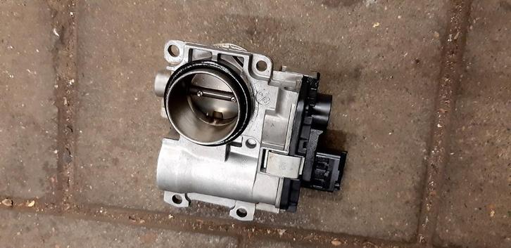 Compleet gasklephuis 1200i 16v Clio 2002, Auto diversen, Overige Auto diversen, Ophalen of Verzenden