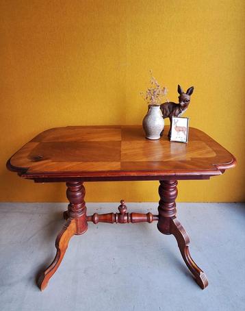 Antieke Spinkop Tafel, kleine eettafel, sidetable, wijntafel beschikbaar voor biedingen