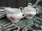 Koffiepot, roomstel, ovale vleesschaal Jarolina roze roos, Antiek en Kunst, Antiek | Servies los, Ophalen of Verzenden