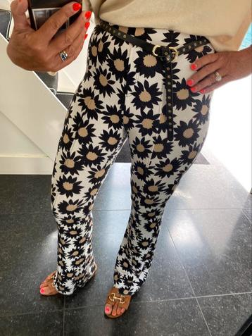 Marc Cain, super fijne en aparte jogging pantalon, maat S/M beschikbaar voor biedingen