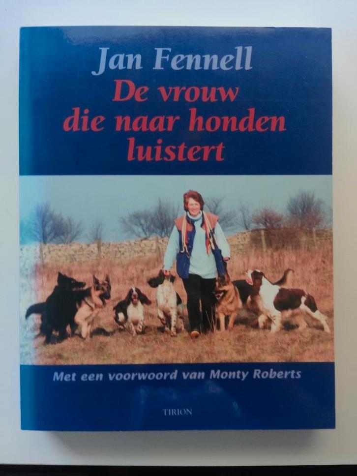 J. Fennell - De vrouw die naar honden luistert, Boeken, Dieren en Huisdieren, Zo goed als nieuw, Honden, Ophalen of Verzenden