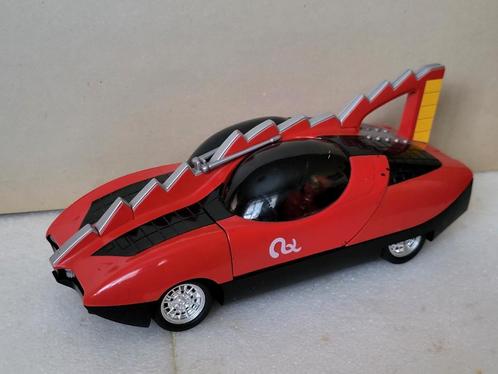1995 Bandai The Masked Rider Pratende auto met figuren , Verzamelen, Film en Tv, Gebruikt, Tv, Beeldje, Replica of Model, Ophalen of Verzenden