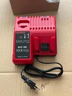 Lader M12-M18 voor Milwaukee M18/M12 accu`s, Doe-het-zelf en Verbouw, Ophalen of Verzenden, Nieuw