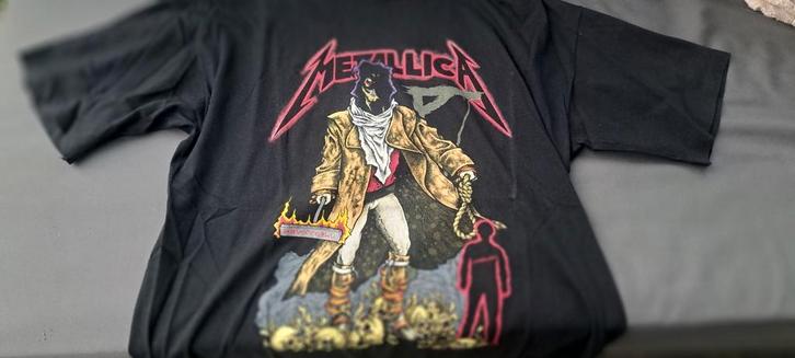 Metallica unforgiven xl uit 1992.

In zeer mooie vintage sta, Verzamelen, Muziek, Artiesten en Beroemdheden, Zo goed als nieuw