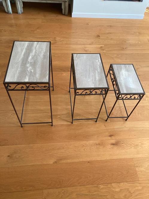 Bijzettafeltjes natuursteen | stone nesting tables, Huis en Inrichting, Tafels | Bijzettafels, Zo goed als nieuw, Rond, 45 tot 60 cm