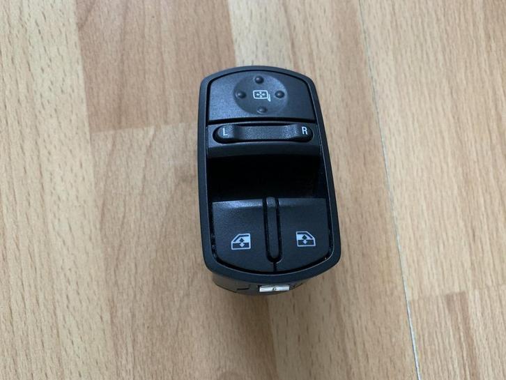 Opel Corsa D 2006 tot 2014 raamschakelaar elektrische ramen, Auto-onderdelen, Dashboard en Schakelaars, Opel, Gebruikt, Ophalen of Verzenden