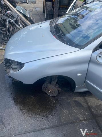 Peugeot 206 SW 2006 2500181  Voorscherm Links of rechts beschikbaar voor biedingen