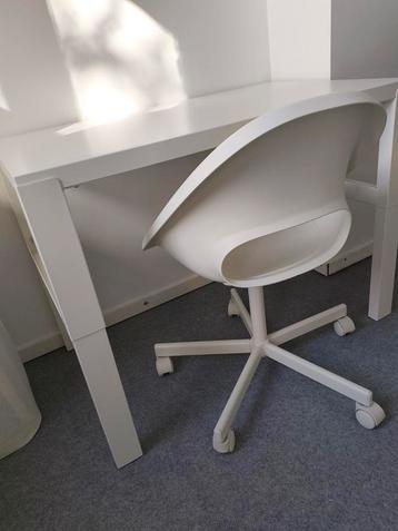 IKEA Bureau en Stoel voor Tiener beschikbaar voor biedingen