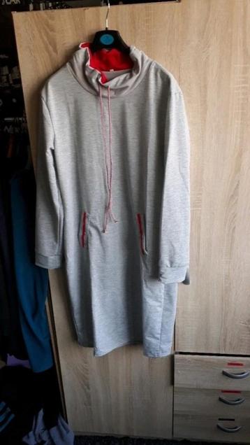Lichtgrijze sweatdress Maat M beschikbaar voor biedingen