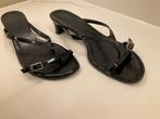 Lak teenslippers zwart maat 39 hh 4 cm, Slippers, Zwart, Ophalen of Verzenden, Zo goed als nieuw