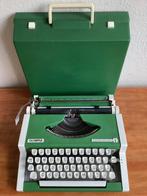 Olympia Traveller de Luxe- draagbare typemachine, Diversen, Typemachines, Ophalen of Verzenden, Zo goed als nieuw