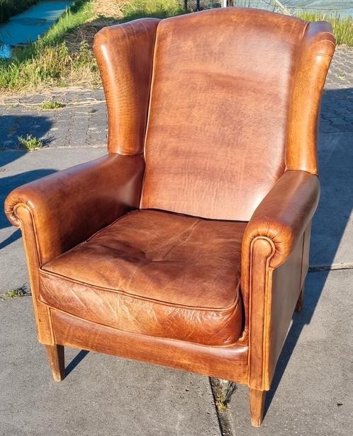 Chesterfield Oor fauteuil klassiek leer + BEZORGING GRATIS, Huis en Inrichting, Fauteuils, Gebruikt, Leer, 75 tot 100 cm, Ophalen of Verzenden