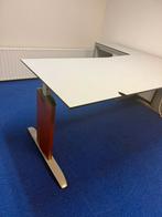 Volledige kantoor inrichting. Verstelbaar bureau met stoelen, Ophalen of Verzenden, Bureau