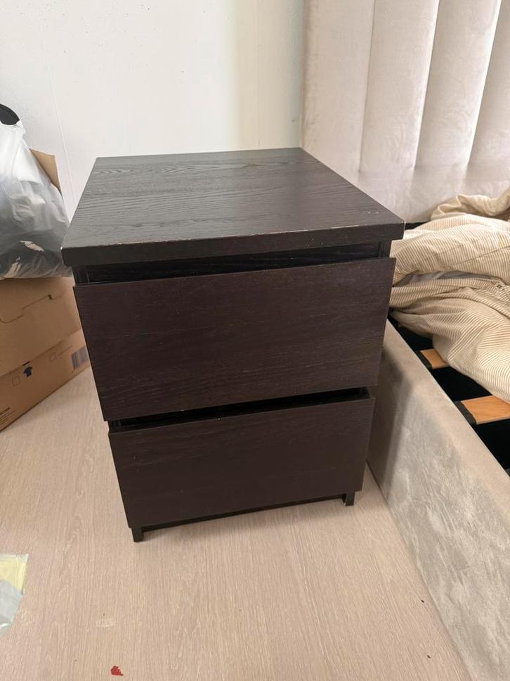 Ikea Malm nachtkastje zwartbruin, Huis en Inrichting, Slaapkamer | Nachtkastjes, Gebruikt, 55 tot 70 cm, Minder dan 45 cm, Ophalen