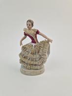 Porseleinen beeldje van dansende vrouw, Verzamelen, Beelden en Beeldjes, Gebruikt, Mens, Verzenden