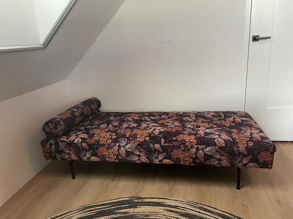 Stijlvol Daybed Johanneke, Huis en Inrichting, Banken | Sofa's en Chaises Longues, Eenpersoons, Ophalen of Verzenden, Zo goed als nieuw