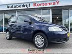 Volkswagen Polo Fox 1.4 Trendline zeer nette auto met stuurb, Voorwielaandrijving, Gebruikt, Zwart, Origineel Nederlands