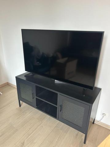 tvkast metaal beschikbaar voor biedingen