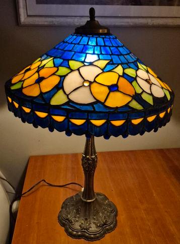 Tiffany Stijl Glas in Lood Lamp (nummer 1) beschikbaar voor biedingen