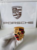 Origineel porsche embleem voor op de motorkap / vintage, Ophalen of Verzenden, Nieuw, Porsche