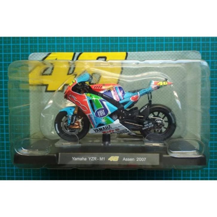 59755: Yamaha YZR-M1 - Valentino Rossi - Assen 2007 - Atlas, Hobby en Vrije tijd, Modelauto's | 1:18, Nieuw, Motor, Overige merken