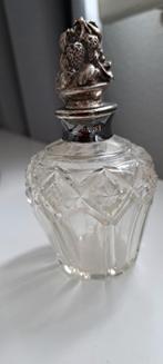 Parfumflesje (engels), Ophalen