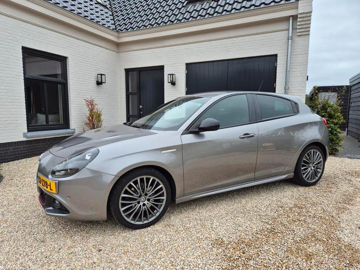 Alfa Romeo Giulietta 1.4 Turbo Multi AIR TCT 2017 Grijs, Auto's, Alfa Romeo, Particulier, Giulietta, ABS, Adaptieve lichten, Airbags