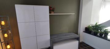 tv meubel te koop , hangende kast  beschikbaar voor biedingen
