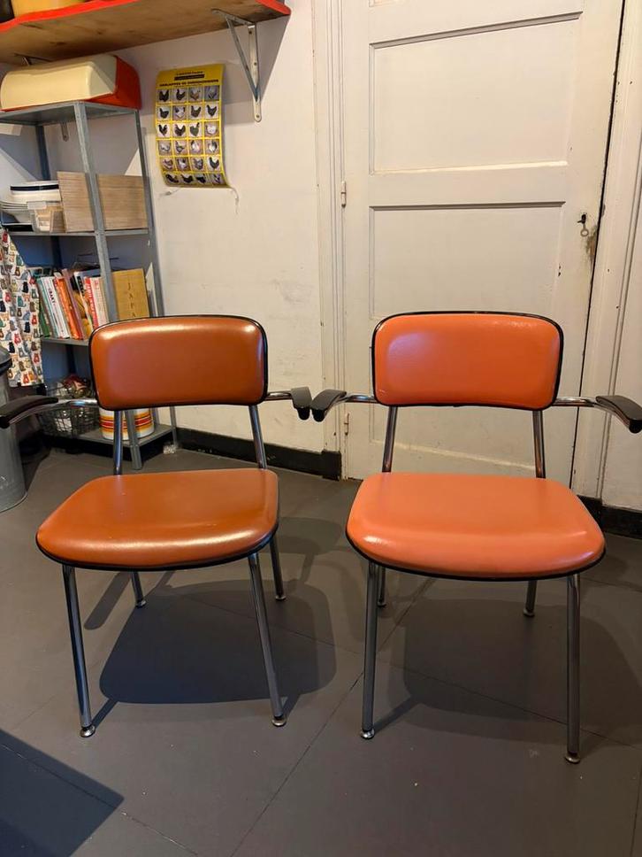 Geverfde stoelen met chrome frame, Huis en Inrichting, Stoelen, Zo goed als nieuw, Vijf, Zes of meer stoelen, Leer, Zwart, Ophalen