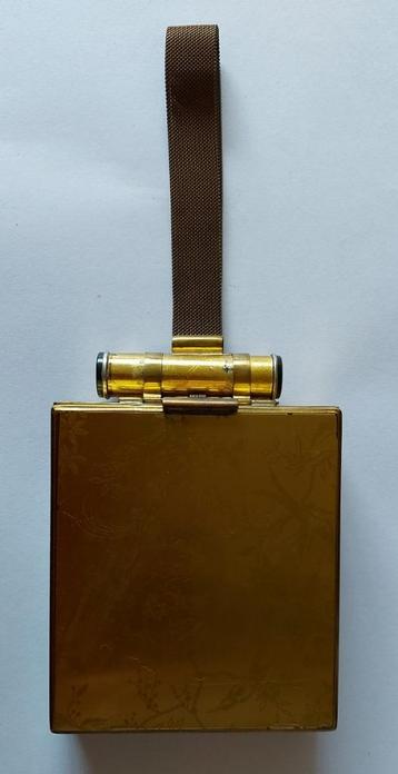 Vintage Flapjack Chinoiserie Goldtone Minaudiere/Vanity Case beschikbaar voor biedingen