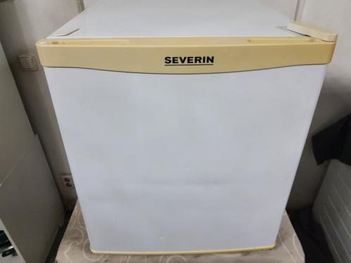 Severin Energie A+ Mini vrieskast werkt Perfect ( KS 9807 ), Witgoed en Apparatuur, Vriezers en Diepvrieskisten, Zo goed als nieuw