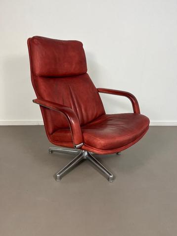 F141 leren loungestoel van Geoffrey D. Harcourt jaren 70 beschikbaar voor biedingen