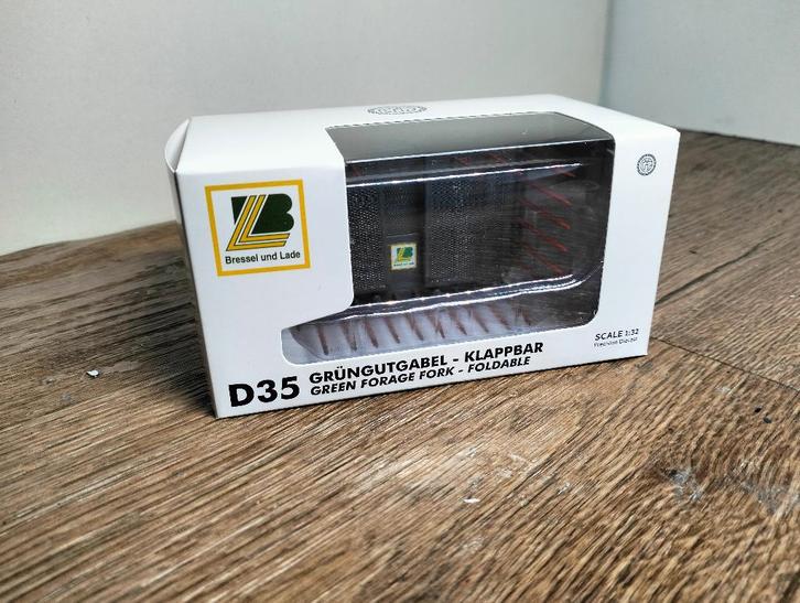 Te koop AT Bressel und Lade D35 opklapbare grasvork., Hobby en Vrije tijd, Modelauto's | 1:32, Nieuw, Tractor of Landbouw, Overige merken