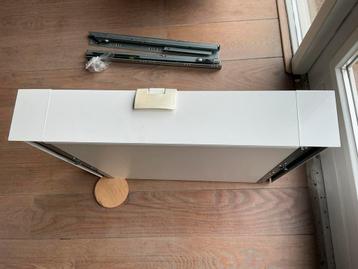 Blum (binnen) lade