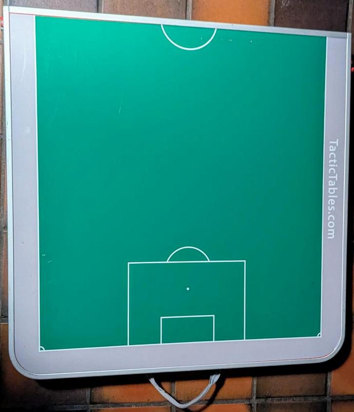 Tactische voetbal uitleg tafel, Verzamelen, Sportartikelen en Voetbal, Buitenlandse clubs, Ophalen