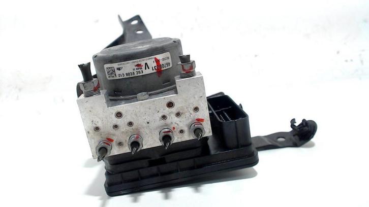 Abs pomp Mitsubishi Outlander, Auto-onderdelen, Remmen en Aandrijving, Mitsubishi, Gebruikt, Herkomst onderdeel bekend, 12 maanden garantie