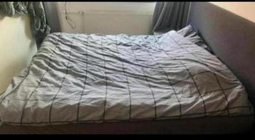 Tweepersoonsbed 180x200 cm - Grijs Stof beschikbaar voor biedingen