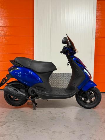 Piaggio Zip 2000 4t Candy Blue 2013 10k km ontgrensd! 🚀 beschikbaar voor biedingen