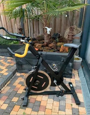 Spinningfiets - Thuis Workout beschikbaar voor biedingen