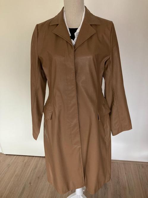 Trenchcoat - Clockhouse, Kleding | Dames, Jassen | Zomer, Gedragen, Maat 38/40 (M), Beige, Ophalen of Verzenden