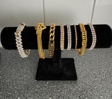 Opruiming, €10 diverse nieuwe armbanden voor dames en heren beschikbaar voor biedingen