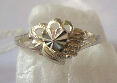 Fijne ring met hart en bloem, 925 zilver. (5682-1049), Sieraden, Tassen en Uiterlijk, Ringen, Zo goed als nieuw, Dame, 17 tot 18