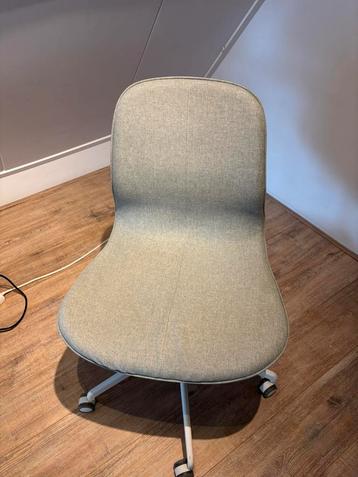 lichtgroene ikea stoel beschikbaar voor biedingen