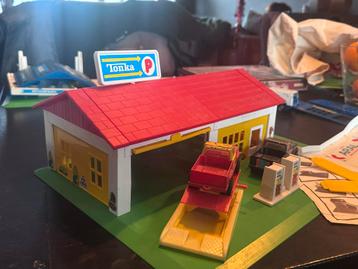Vintage Tonka Garage Set beschikbaar voor biedingen