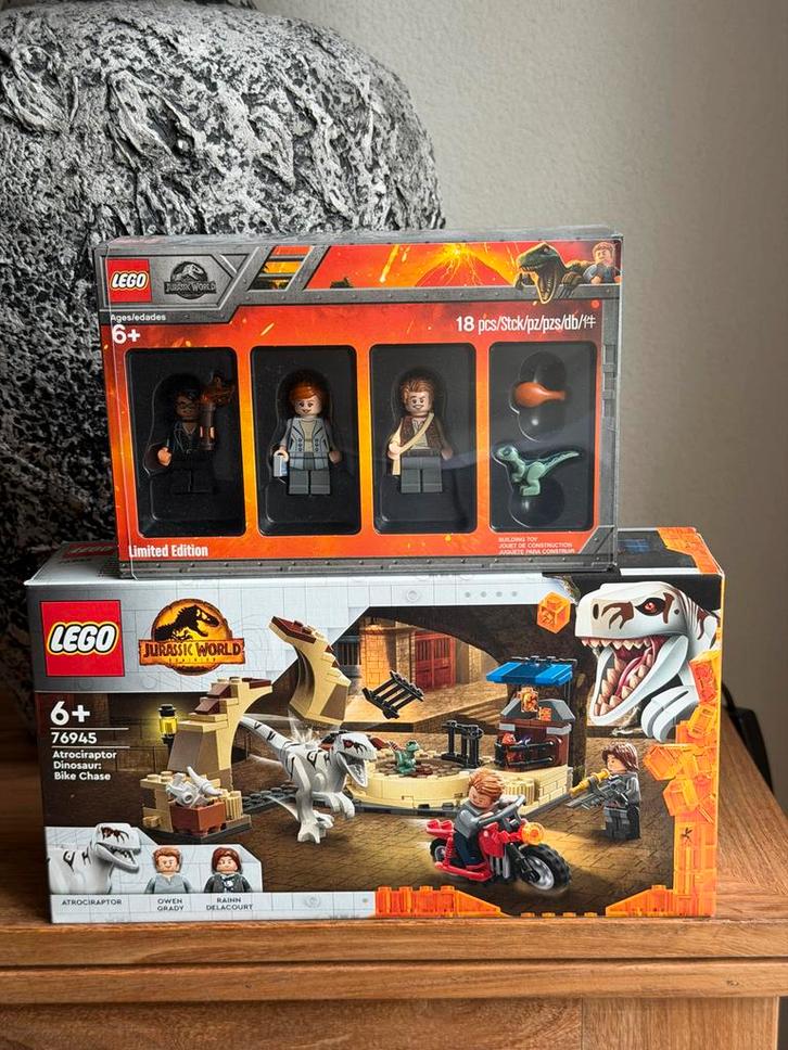 LEGO Jurassic World 5005255 + 76945 Nieuw, Kinderen en Baby's, Speelgoed | Duplo en Lego, Nieuw, Lego, Complete set, Ophalen of Verzenden