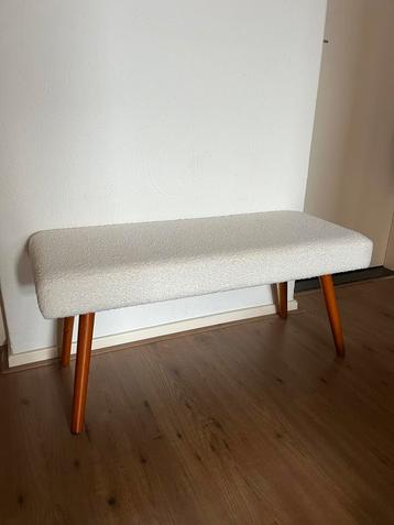 Teddy bankje beschikbaar voor biedingen