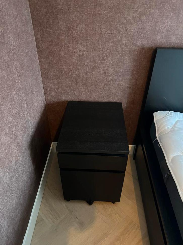 IKEA Malm nachtkastje, Huis en Inrichting, Slaapkamer | Nachtkastjes, Gebruikt, Minder dan 55 cm, Minder dan 45 cm, Hout, Ophalen