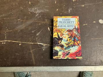 Pratchett equal rites disc world beschikbaar voor biedingen