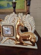 Franse brocante oude klok barbotine ktitch hertjes ree, Ophalen of Verzenden